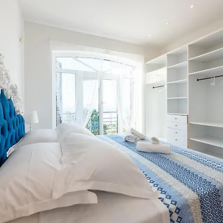Villa Piano With Stunning View, Heated Outdoor Pool & Gaming Opatija