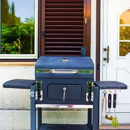 Vila Piano With Stunning View, Heated Outdoor Pool & Gaming *