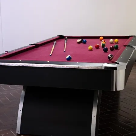 Vila Piano With Stunning View, Heated Outdoor Pool & Gaming *