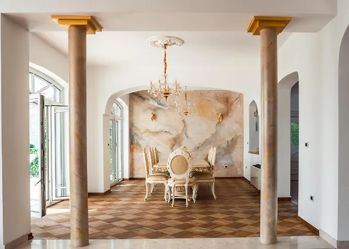 Piano With Stunning View, Heated Outdoor Pool & Gaming * 오파티아