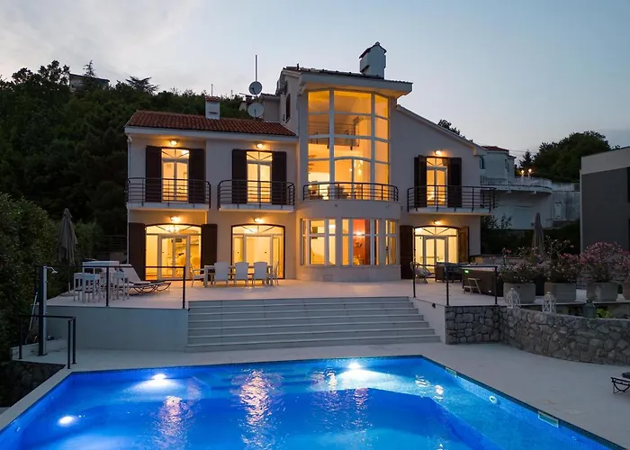 Piano With Stunning View, Heated Outdoor Pool & Gaming ヴィラ